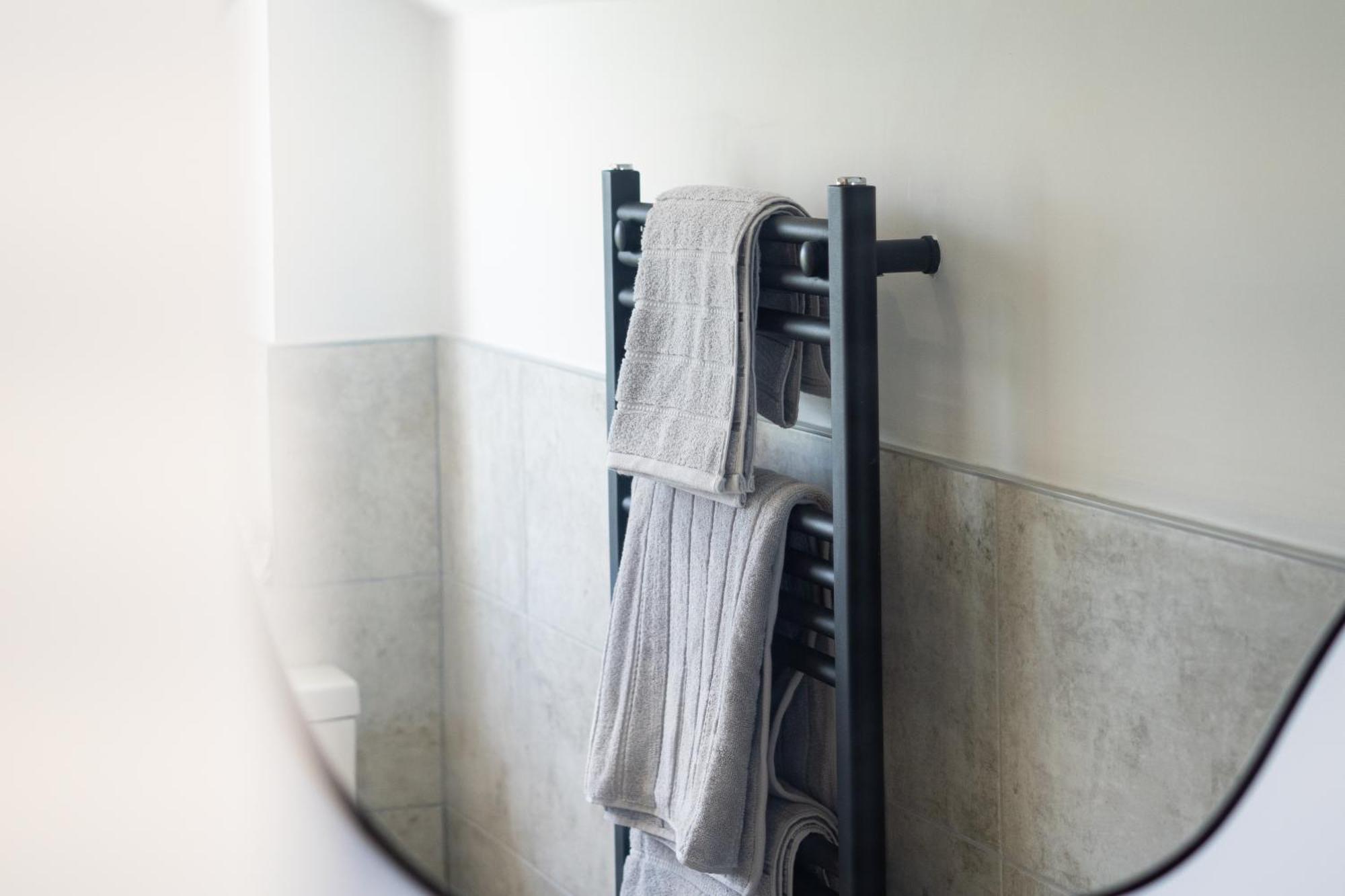 Stylish 2 Bedroom Cottage With Hot Tub And Parking Беудли Экстерьер фото